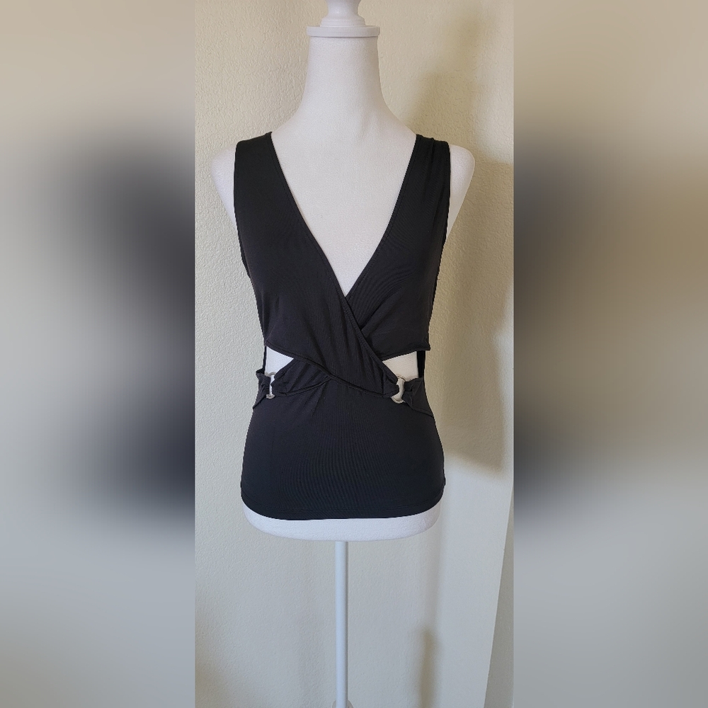Crossover Design Top by MODA International, size Medium